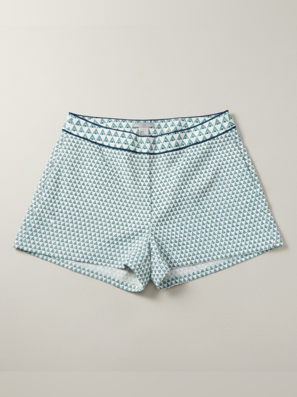 H&M Teal Geometric Print Tailored Shorts High Waist Flat Front Size 8 EU 38 - Picture 3 of 10